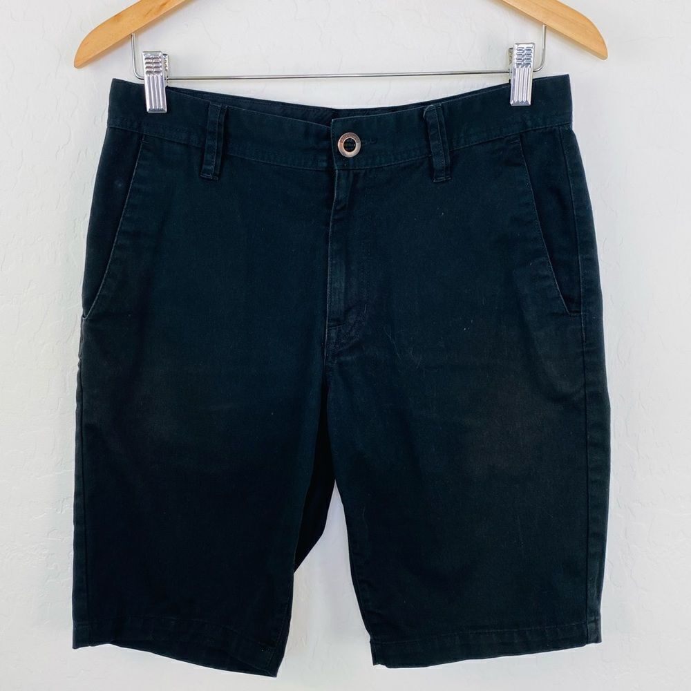 Volcom black shorts young men size 28